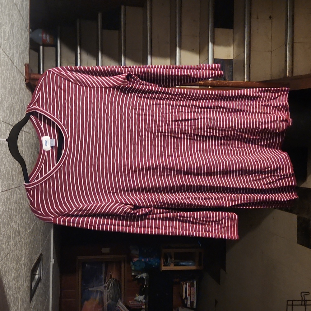 women's tunic top with split hem sides